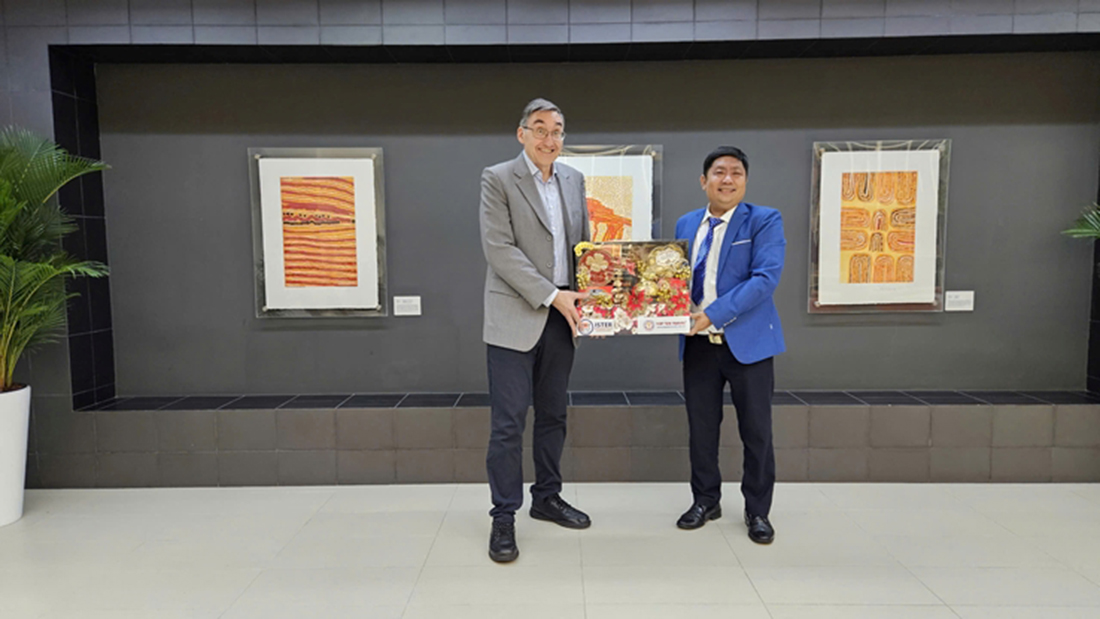 Lãnh đạo Viện Khoa học Công nghệ và Nghiên cứu Giáo dục thăm, chúc Tết Tổng Lãnh sự quán Úc và Trung Quốc tại TP.HCM