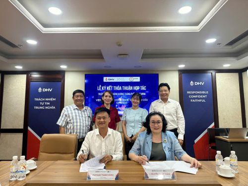 Lễ ký kết thỏa thuận hợp tác giữ ISTER và Trường Đại Học Hùng...